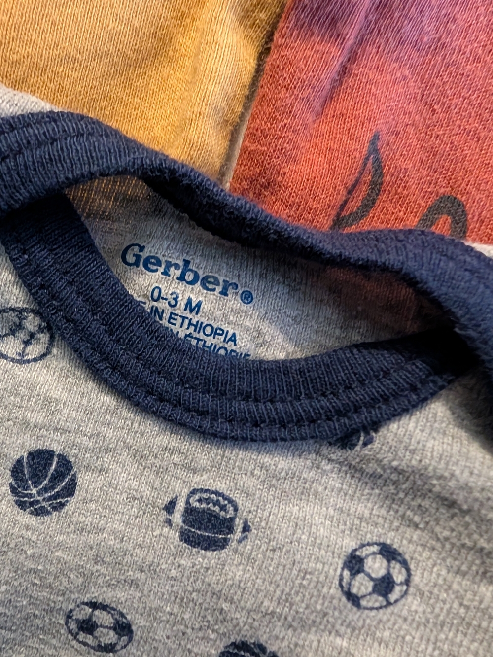 Gerber Baby One-Piece Set - Picture 3 of 6